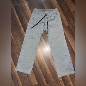 Women’s Under Armour sweat pants light grey size small